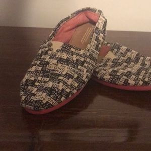 Toms size 9